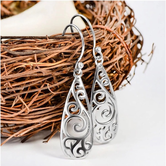 FREE VINTAGE Inspired Silver Filagree Bohemian Dangle Earrings NIB - Picture 2 of 7